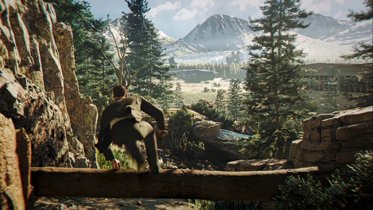 Official 007 First Light screenshot showing Bond using Focus during a stealth encounter